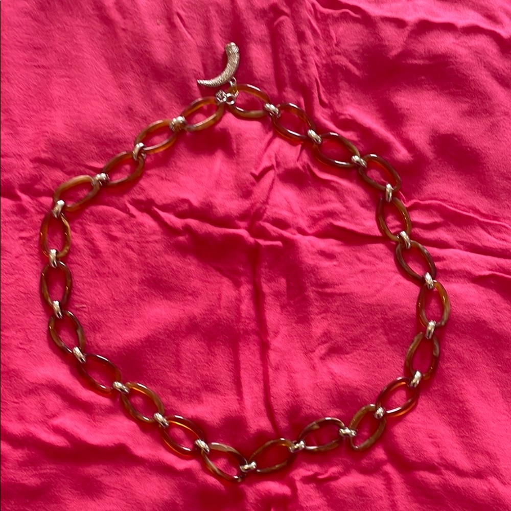 Elegant Ralph Lauren Gold Chain Necklace w/Silver Tone Horn Clasp